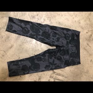Lulu Lemon rose tights